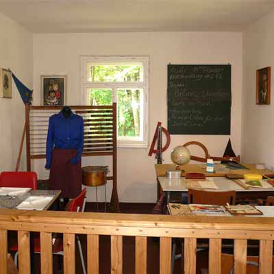 Dorfschule - DDR-Schulzimmer, Schloss Blankenhain